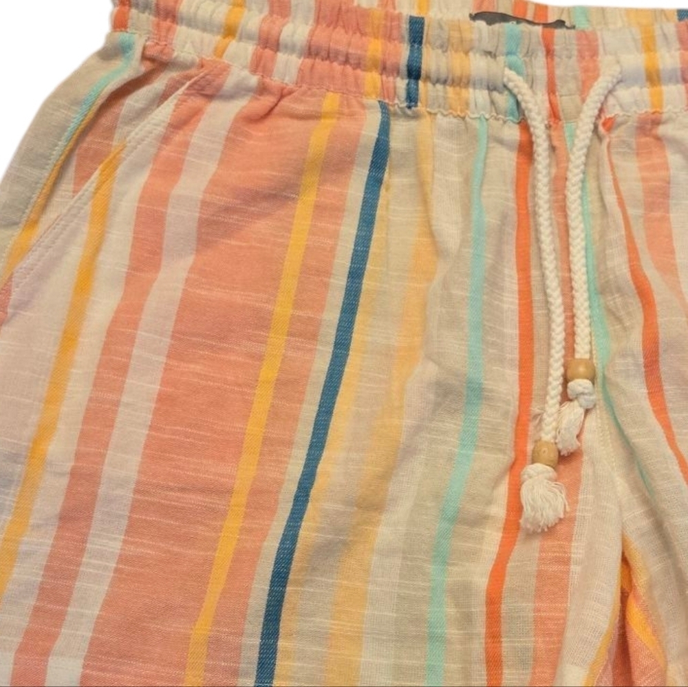 Natural Reflections Shorts - Picture 3 of 4